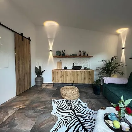 Villa Whispering Pines *